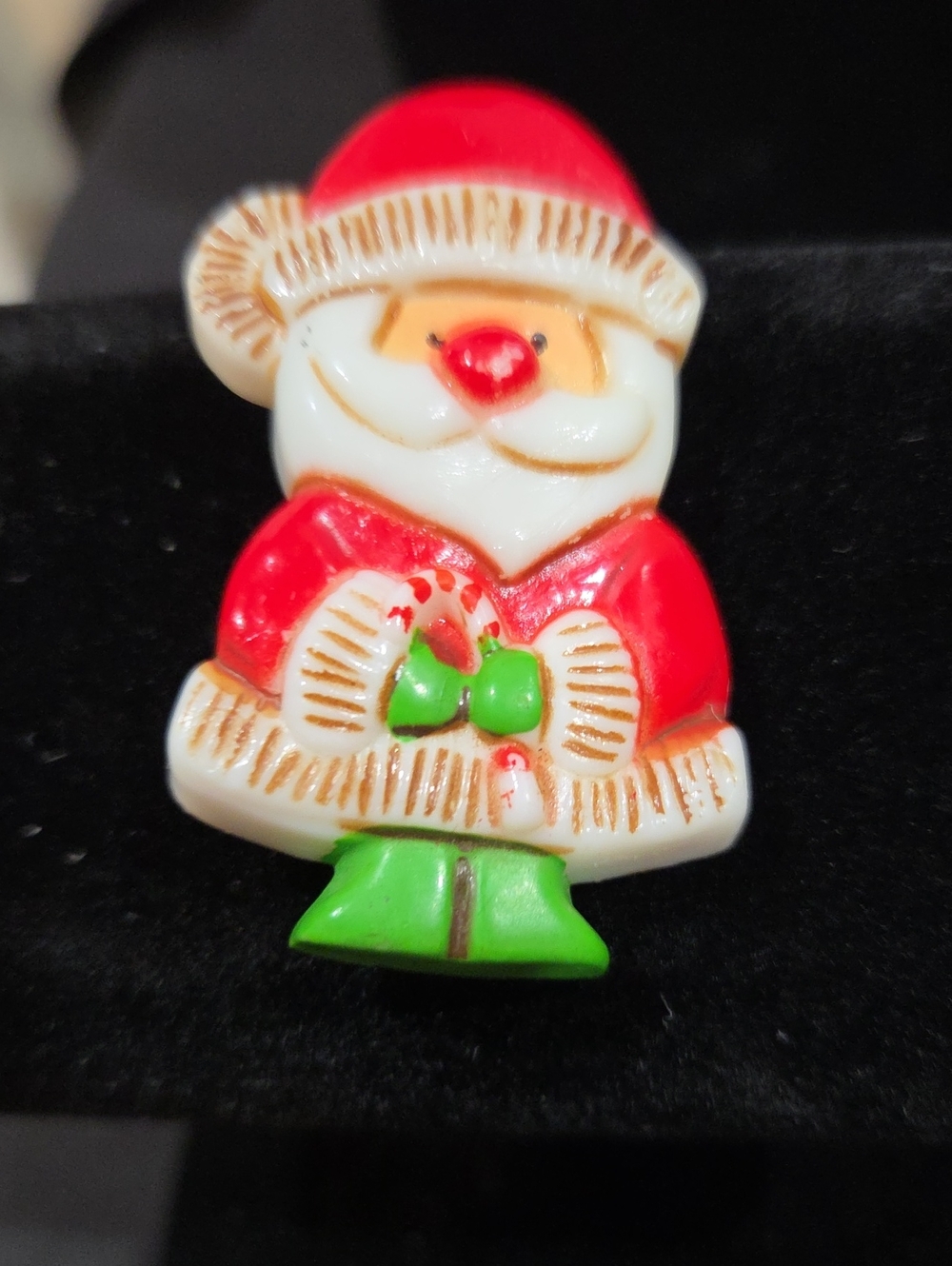 1970s VINTAGE SANTA BROOCH